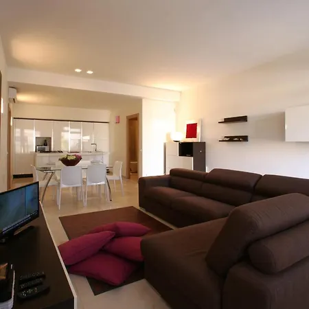 Delfini 2-12 Pax Villa *